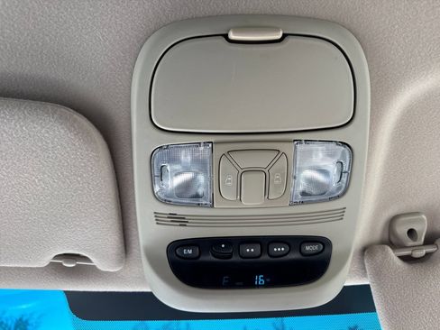 Used 2010 Toyota Sienna LE FWD image 27