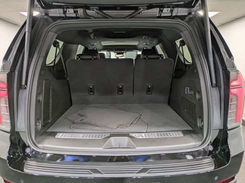 Used 2026 Chevrolet Suburban RST w/ Comfort Package AWD/4WD image 24