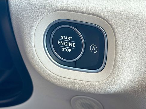 Used 2022 Mercedes-Benz GLE 350 4MATIC image 36