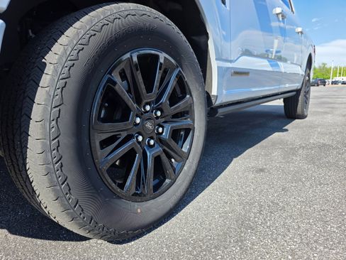 Used 2025 Ford F150 Platinum w/ Equipment Group 702A High AWD/4WD image 21