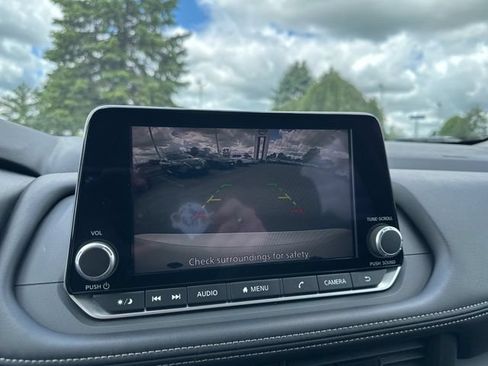 Certified 2025 Nissan Rogue S AWD/4WD image 24