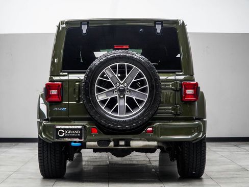Used 2024 Jeep Wrangler High Altitude AWD/4WD image 11
