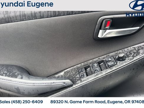 Used 2017 Toyota Yaris iA image 12