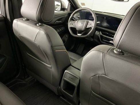 Used 2025 Buick Envista Avenir image 33