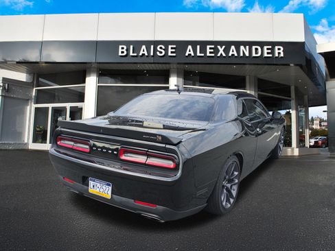 Used 2022 Dodge Challenger R/T Scat Pack RWD image 3