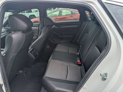 Used 2022 Honda Accord Sport image 9