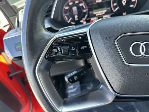Used 2022 Audi e-tron Premium w/ Convenience Plus Package image 19