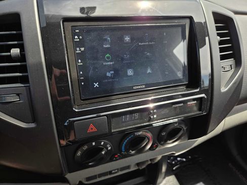 Used 2013 Toyota Tacoma 2WD Regular Cab image 23