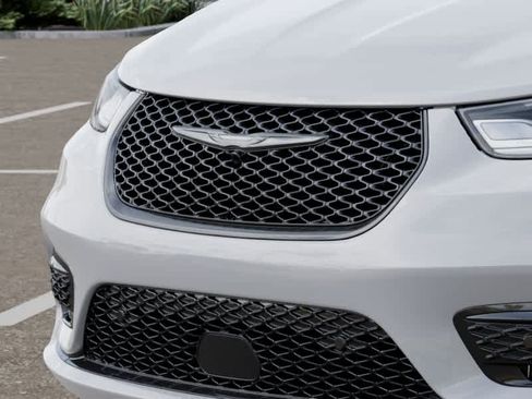 New 2026 Chrysler Pacifica Select w/ S Appearance Package FWD image 11