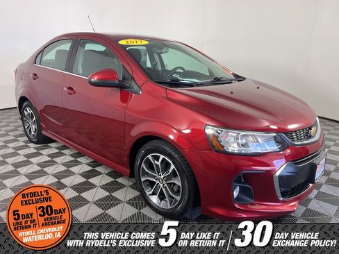 Used 2017 Chevrolet Sonic LT w/ Convenience Package FWD image 1