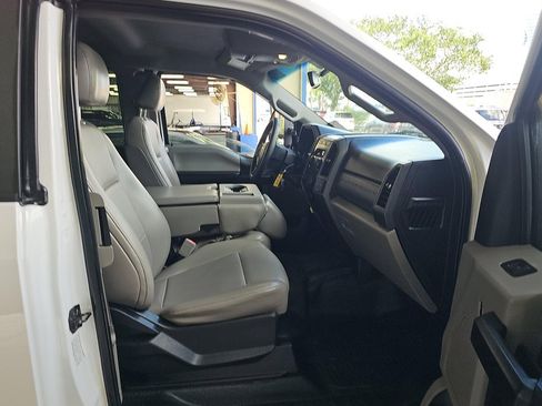 Used 2018 Ford F550 2WD SuperCab Super Duty w/ Power Equipment Group image 8
