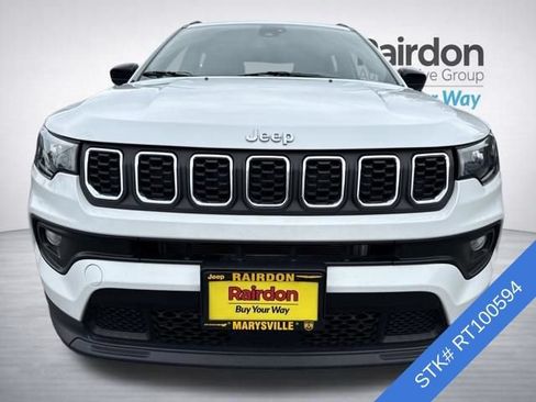 Used 2024 Jeep Compass Latitude AWD/4WD image 2