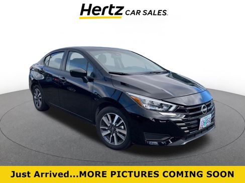Used 2025 Nissan Versa SV image 1