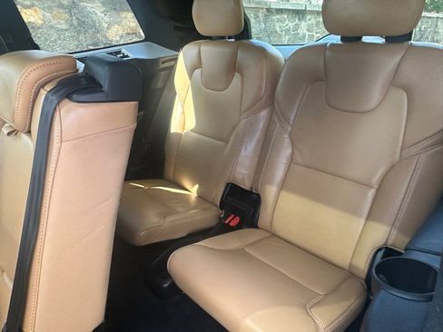 Used 2017 Volvo XC90 T6 Momentum w/ Vision Package image 43