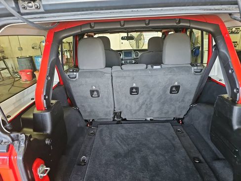 Used 2023 Jeep Wrangler Unlimited Sport AWD/4WD image 12