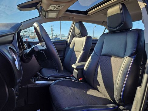 Used 2019 Toyota Corolla SE image 14