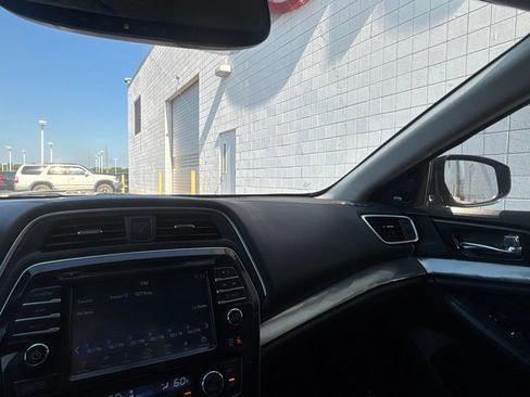 Used 2017 Nissan Maxima SR FWD image 15