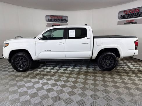 Used 2023 Toyota Tacoma SR5 w/ Technology Package AWD/4WD image 6