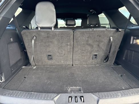Used 2025 Ford Explorer ST-Line w/ ST-Line Street Pack AWD/4WD image 21