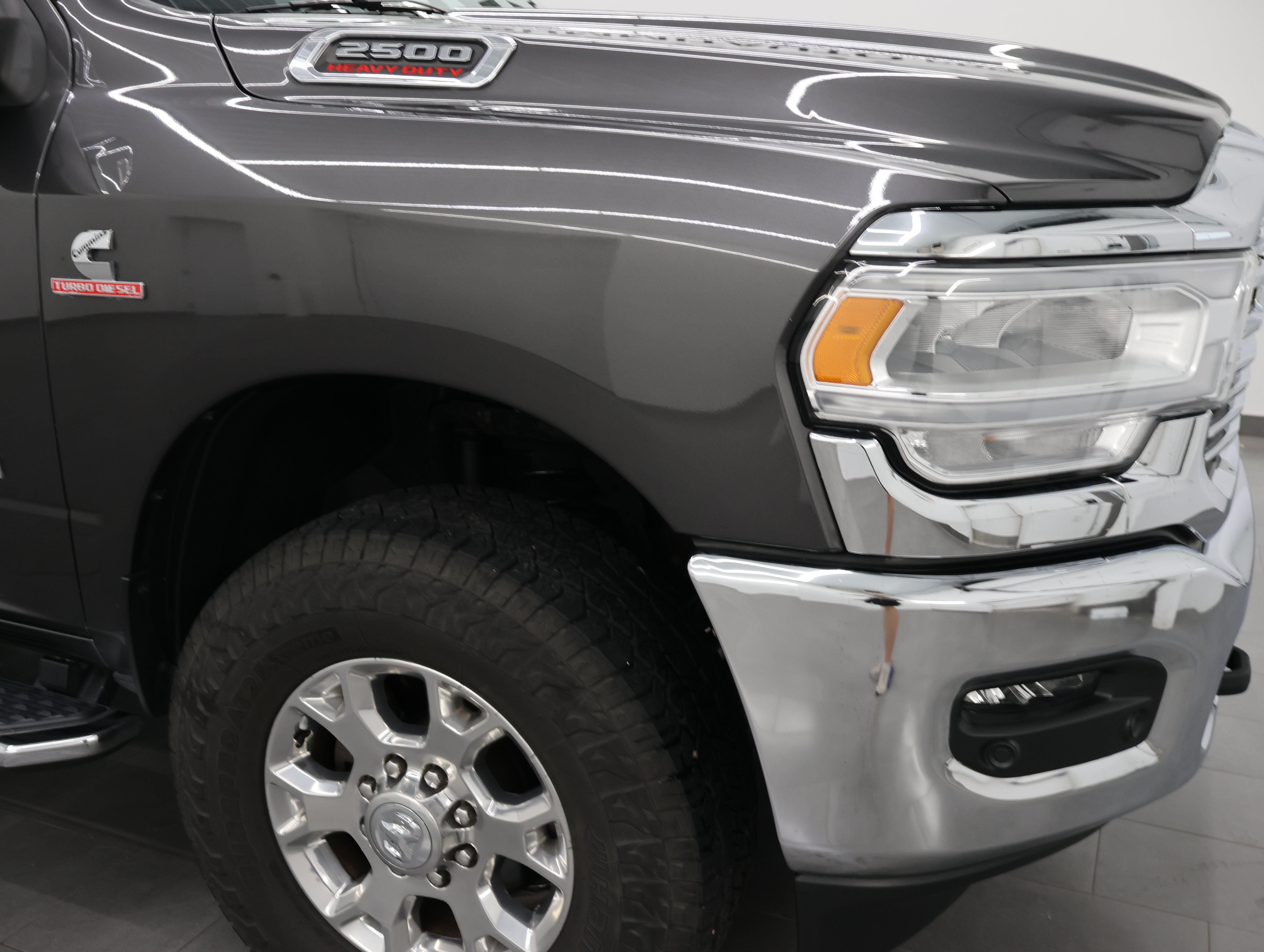 Used 2023 RAM 2500 Laramie AWD/4WD image 24