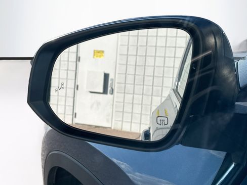 Used 2018 Toyota Highlander XLE image 16