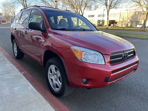 Used 2007 Toyota RAV4 2WD image 2