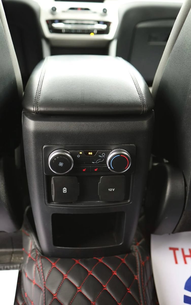 Used 2020 Ford Explorer XLT w/ Comfort Package AWD/4WD image 33