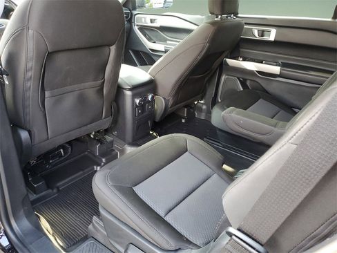 Certified 2022 Ford Explorer XLT image 13