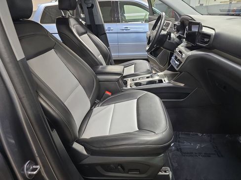 Used 2023 Ford Explorer XLT w/ Equipment Group 202A AWD/4WD image 12