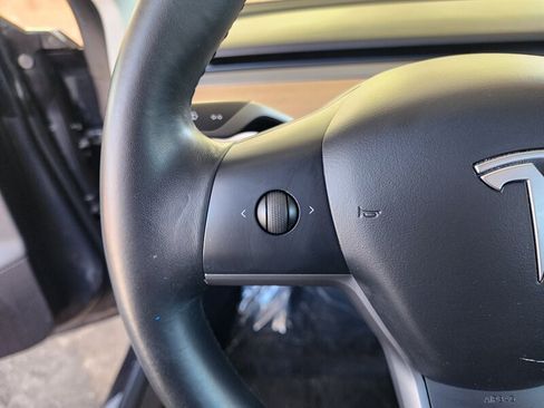 Used 2018 Tesla Model 3 Long Range RWD image 24
