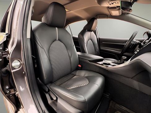 Used 2024 Toyota Camry SE FWD image 24