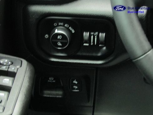 Used 2025 RAM 1500 Big Horn AWD/4WD image 39