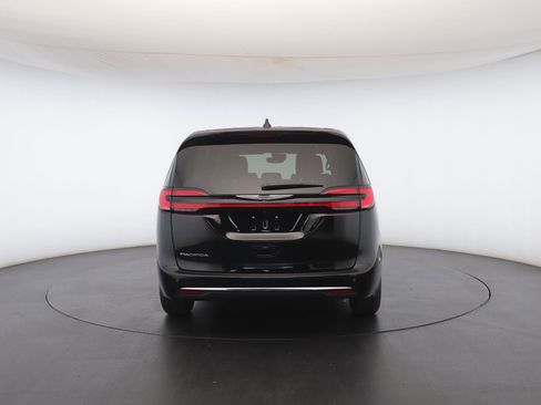 New 2026 Chrysler Pacifica Select image 25