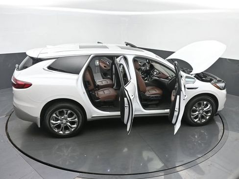 Used 2019 Buick Enclave Avenir w/ Avenir Technology Package AWD/4WD image 65