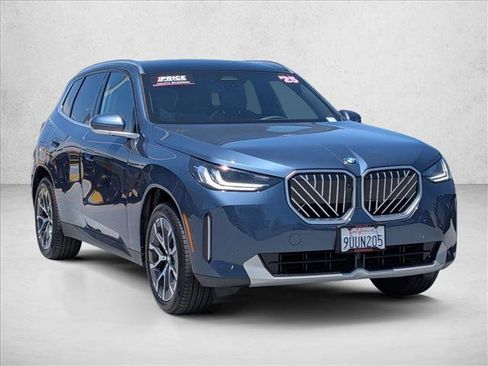 Used 2025 BMW X3 xDrive30 AWD/4WD image 3