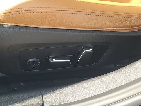 Used 2025 BMW 330i Sedan RWD image 19