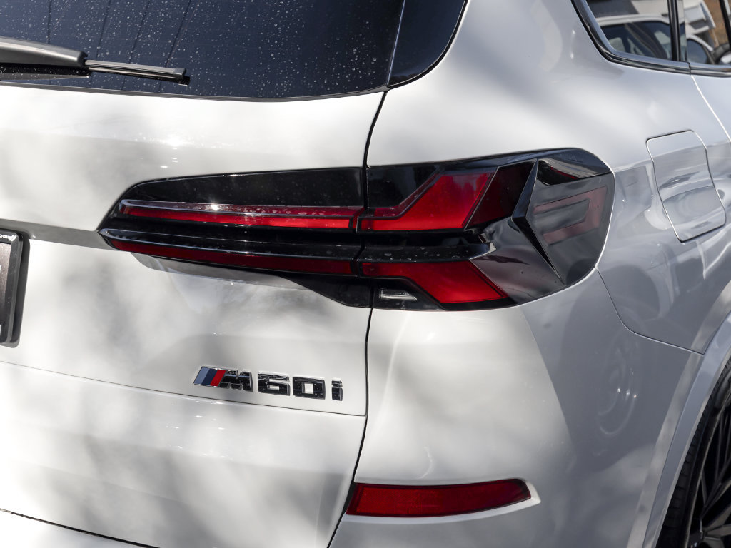 Used 2025 BMW X5 M60i AWD/4WD image 37