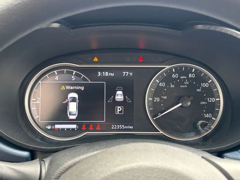 Used 2025 Nissan Versa SV image 38