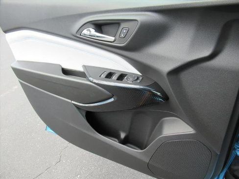 New 2026 Chevrolet Trax LT w/ Sunroof Package image 29