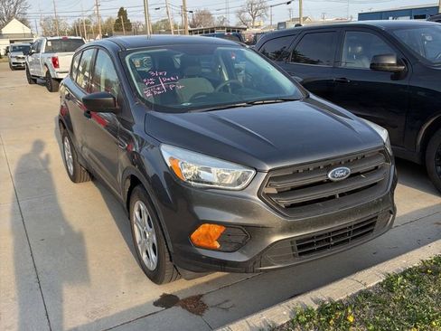 Used 2017 Ford Escape S image 1