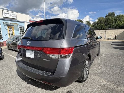 Used 2017 Honda Odyssey Touring image 5
