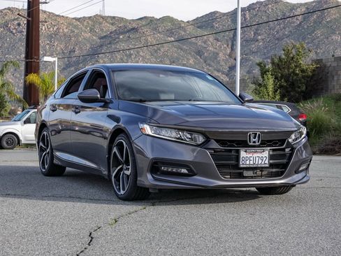 Used 2020 Honda Accord Sport image 2