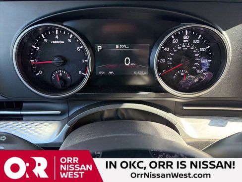 Used 2024 Kia Carnival LX image 30