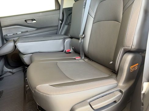 Used 2026 Nissan Pathfinder SL w/ Cargo Package FWD image 26