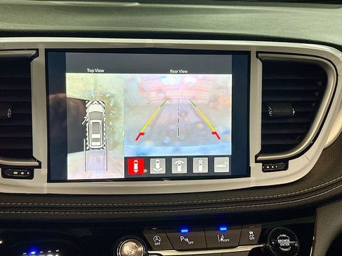 New 2026 Chrysler Pacifica Limited w/ S Appearance Package AWD/4WD image 15
