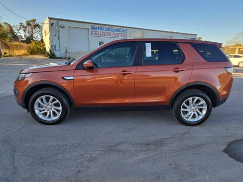Used 2018 Land Rover Discovery Sport HSE image 11