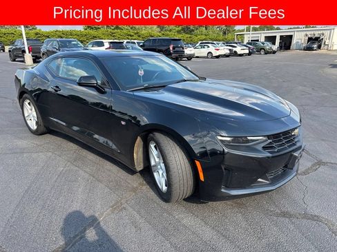 Used 2021 Chevrolet Camaro LT RWD image 3