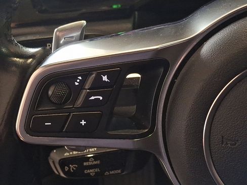 Used 2019 Porsche Cayenne image 20