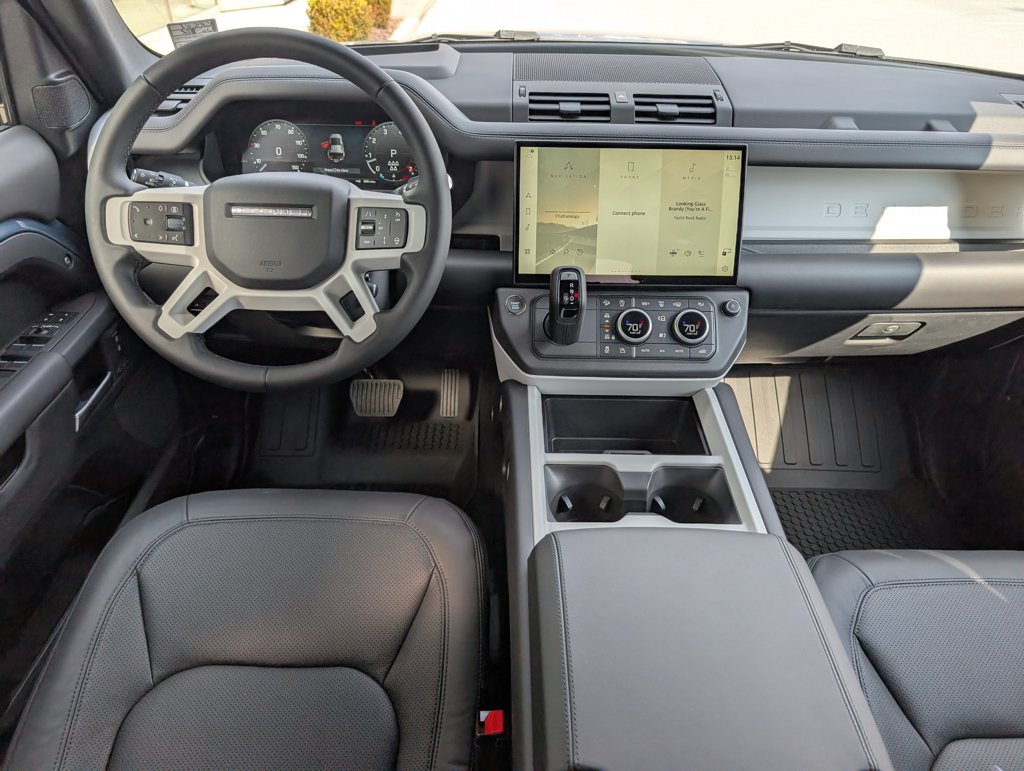 New 2026 Land Rover Defender 110 X-Dynamic SE AWD/4WD image 9