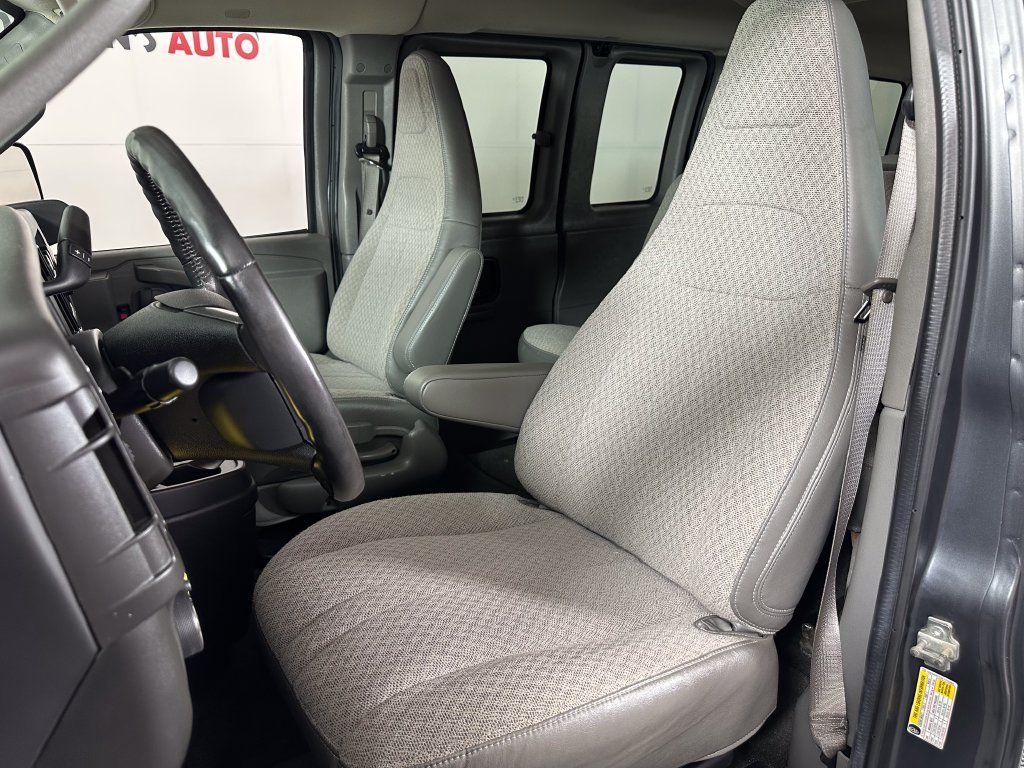 Used 2016 Chevrolet Express 2500 LS RWD image 14